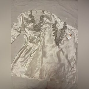Ivory two piece bridal set. Chemise and robe